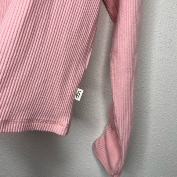 UGG Maxwell Pullover in Soft Kiss, size S NWT - Picture 4 of 5